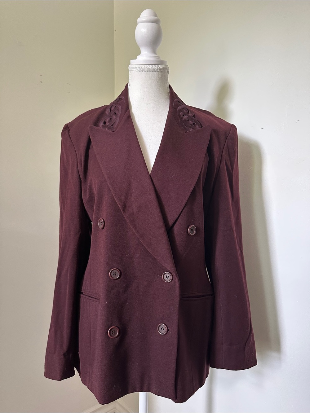 ESCADA Vintage 100% Wool Double Breast Structured Embroidered Blazer Sz 36